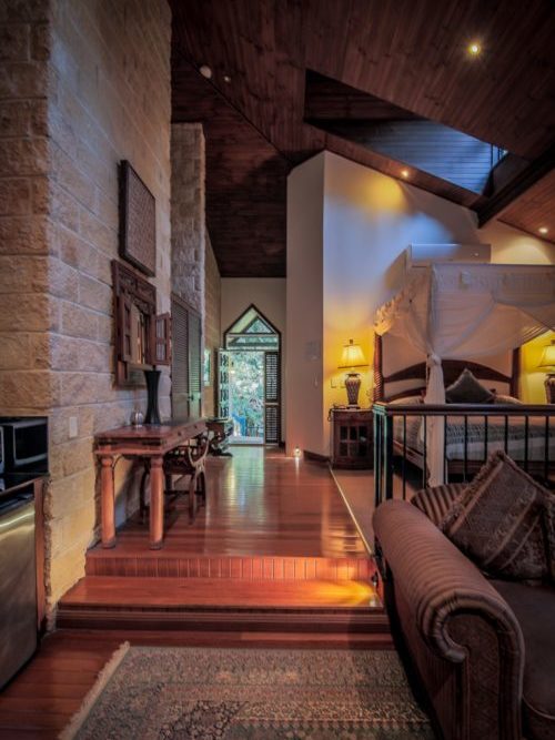 Mt Tamborine for couples and families